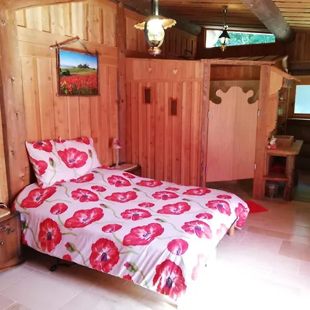 Bed & Breakfast La Fuste Des Garceaux *